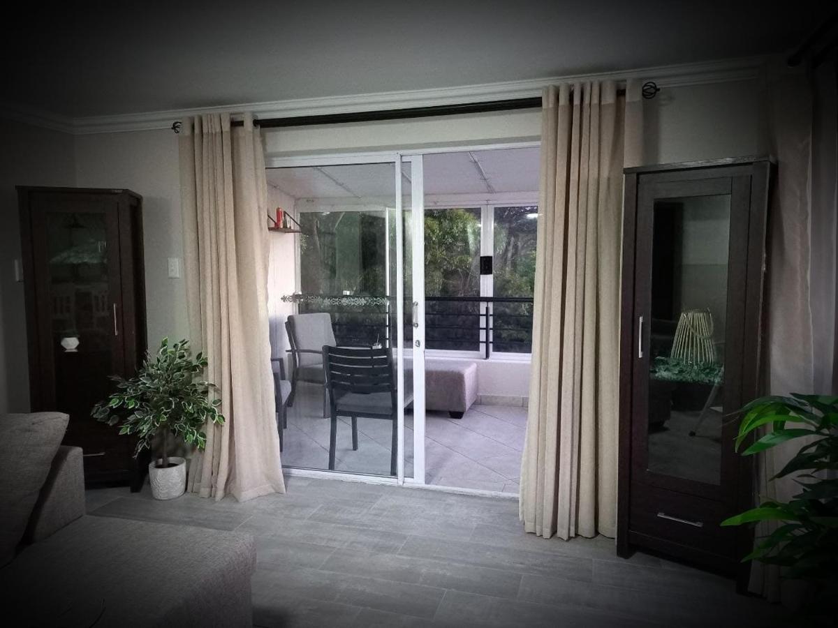 Bay-Side Apartment, Gordon'S Bay Eksteriør bilde