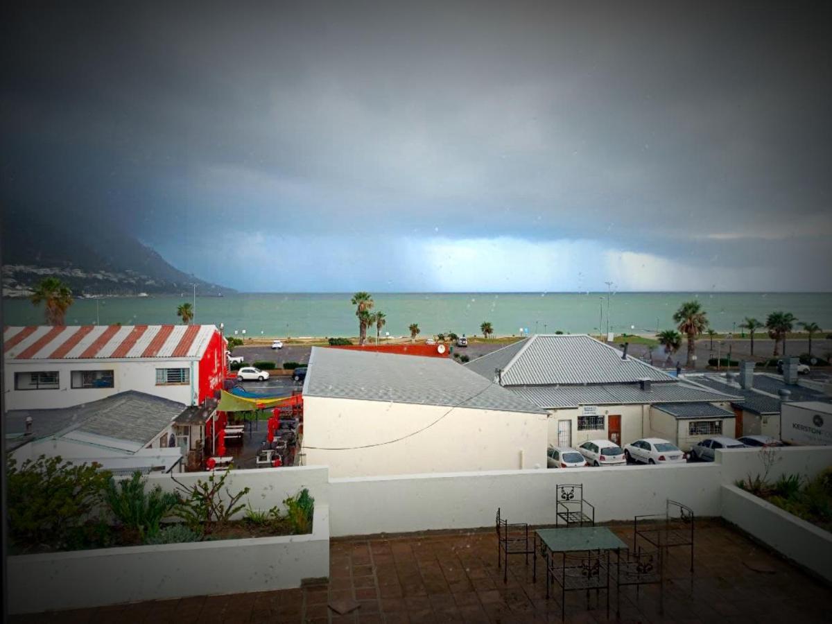 Bay-Side Apartment, Gordon'S Bay Eksteriør bilde